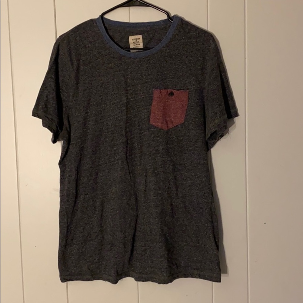 Men’s slightly used T-shirt